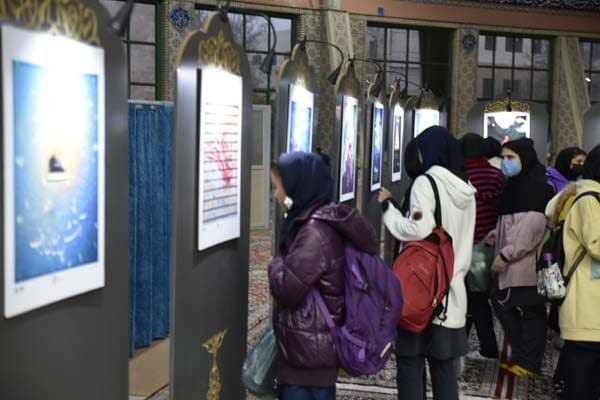 بازدید از نمایشگاه تجسمی و عکس کاروان«روایت حبیب»