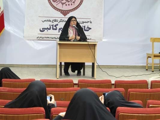 خاطره‌گویی مریم کاتبی؛ رزمنده و امدادگر دفاع مقدس در شهرهای خراسان شمالی