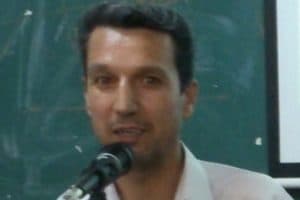 شعر تقویت کنندهی فرهنگ دینی کشور است