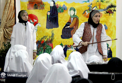 پردههای عاشورایی به مدارس قم میروند