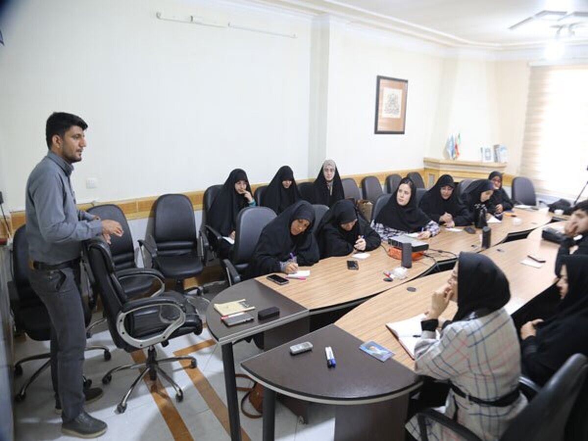 نخستین کارگاه تخصصی «روایت‌نویسی و مصاحبه‌ روایی» در حوزه هنری خراسان شمالی