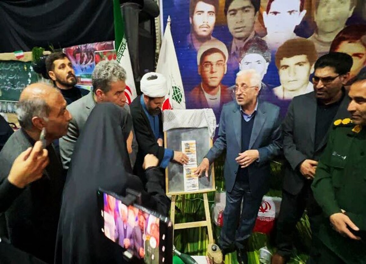 کتاب «اول از همه» در شهرستان فاروج رونمایی شد
