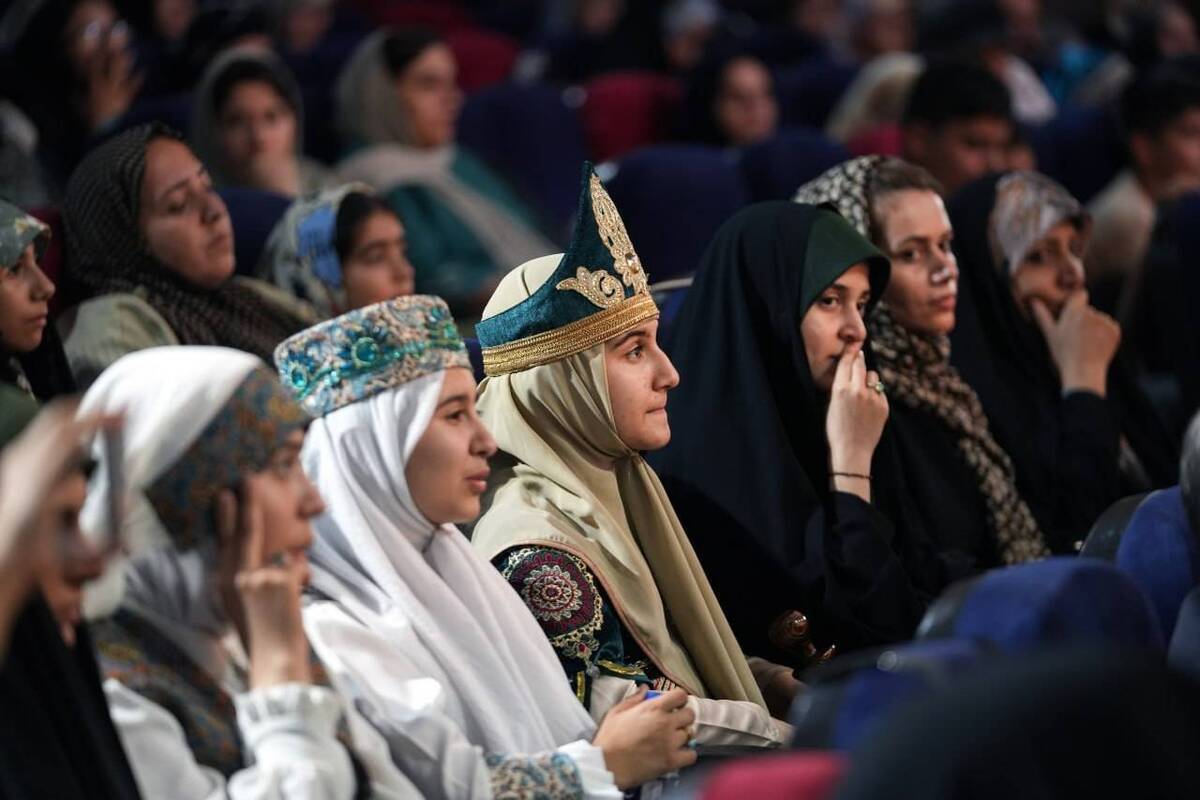 غزل هنرپیشه نوجوان فاروجی، رتبه اول نخستین رویداد ملی نقالی «نسل حماسه» را کسب کرد